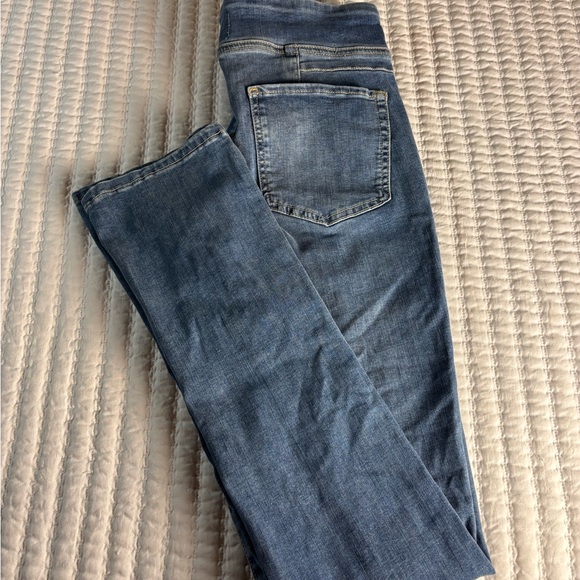 We The Free by Free People Women’s Skinny Jeans Small Pull-On Front Slit Hem - Picture 6 of 7